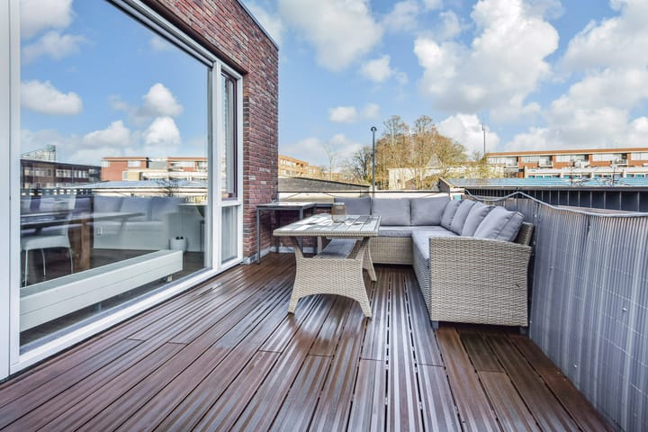 Photo 3 of Oosterhesselenstraat 590