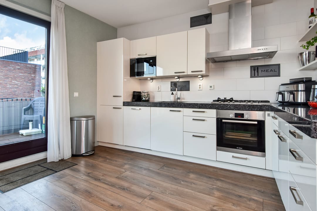 Photo 17 of Oosterhesselenstraat 590