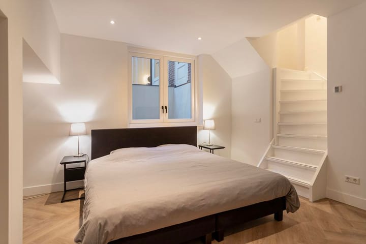 Photo 24 of Burgemeester van Nispen van Sevenaerstraat 5