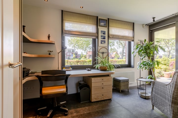 Photo 34 of Notaris d'Aumerielaan 27