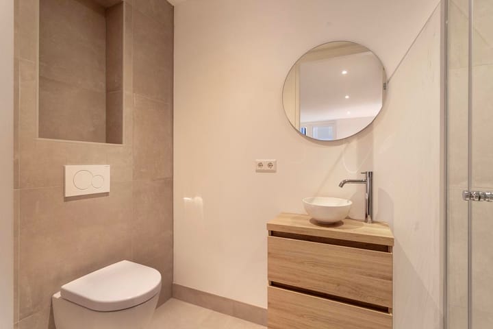 Photo 28 of Burgemeester van Nispen van Sevenaerstraat 5