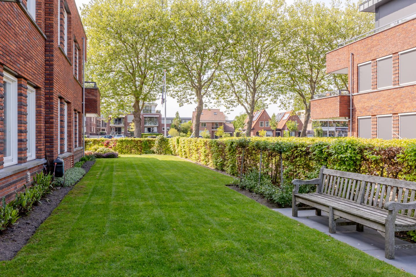 Foto 40 van Notaris d'Aumerielaan 27