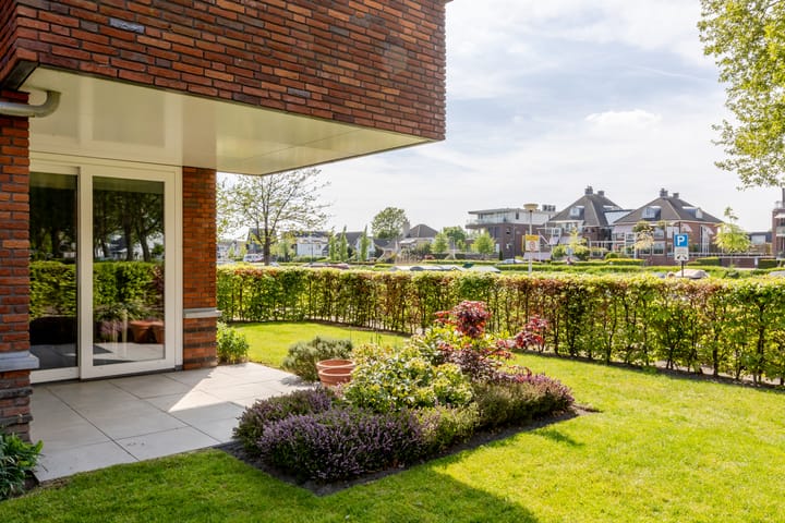 Photo 41 of Notaris d'Aumerielaan 27