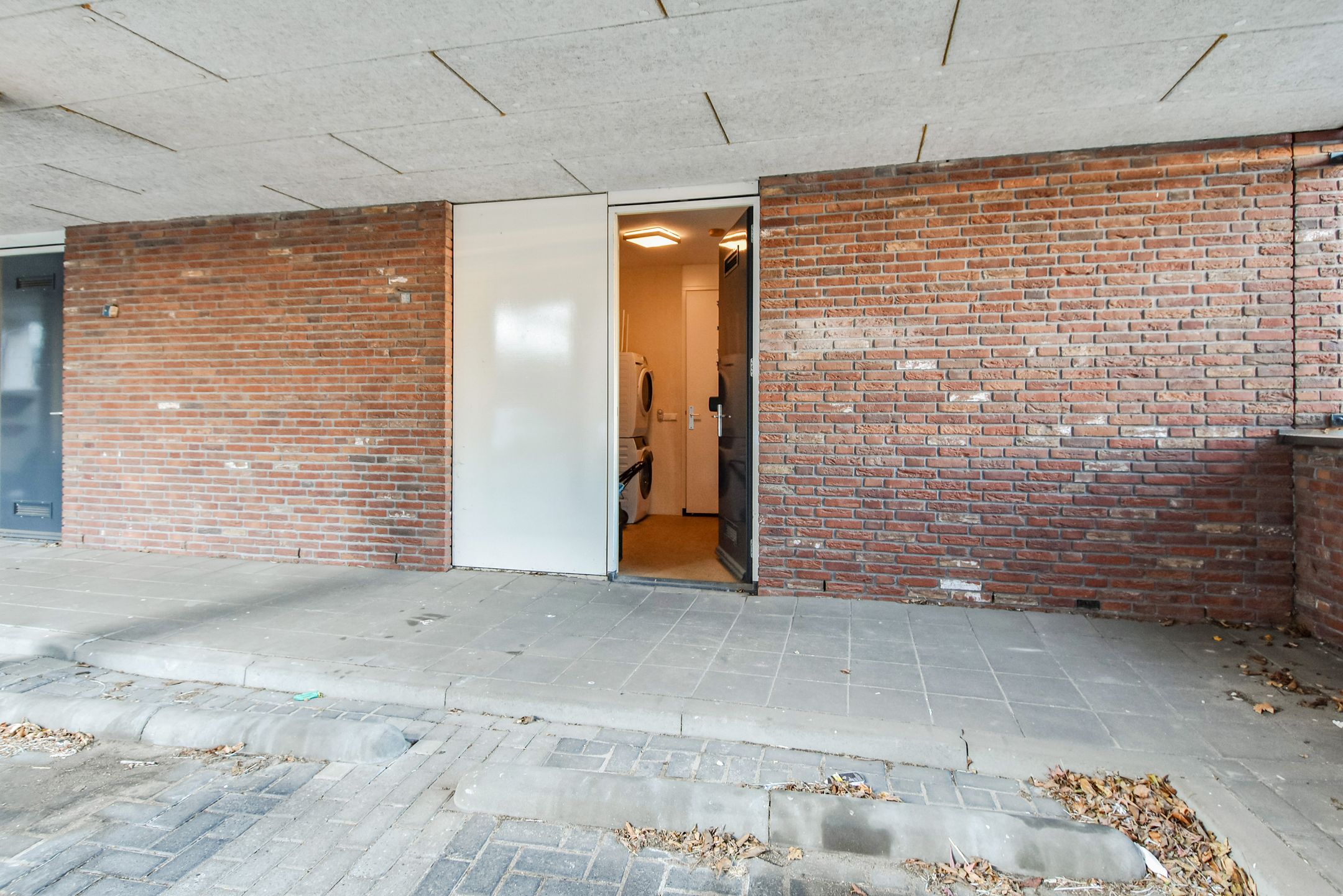 Photo 36 of Oosterhesselenstraat 590