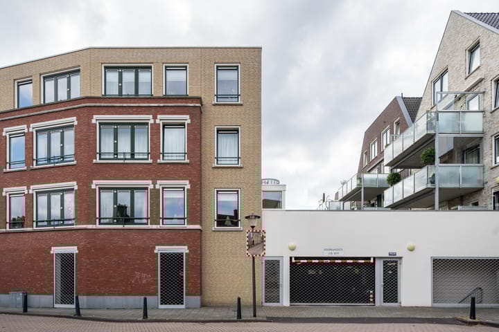 Photo 32 of Fenacoliuslaan 118