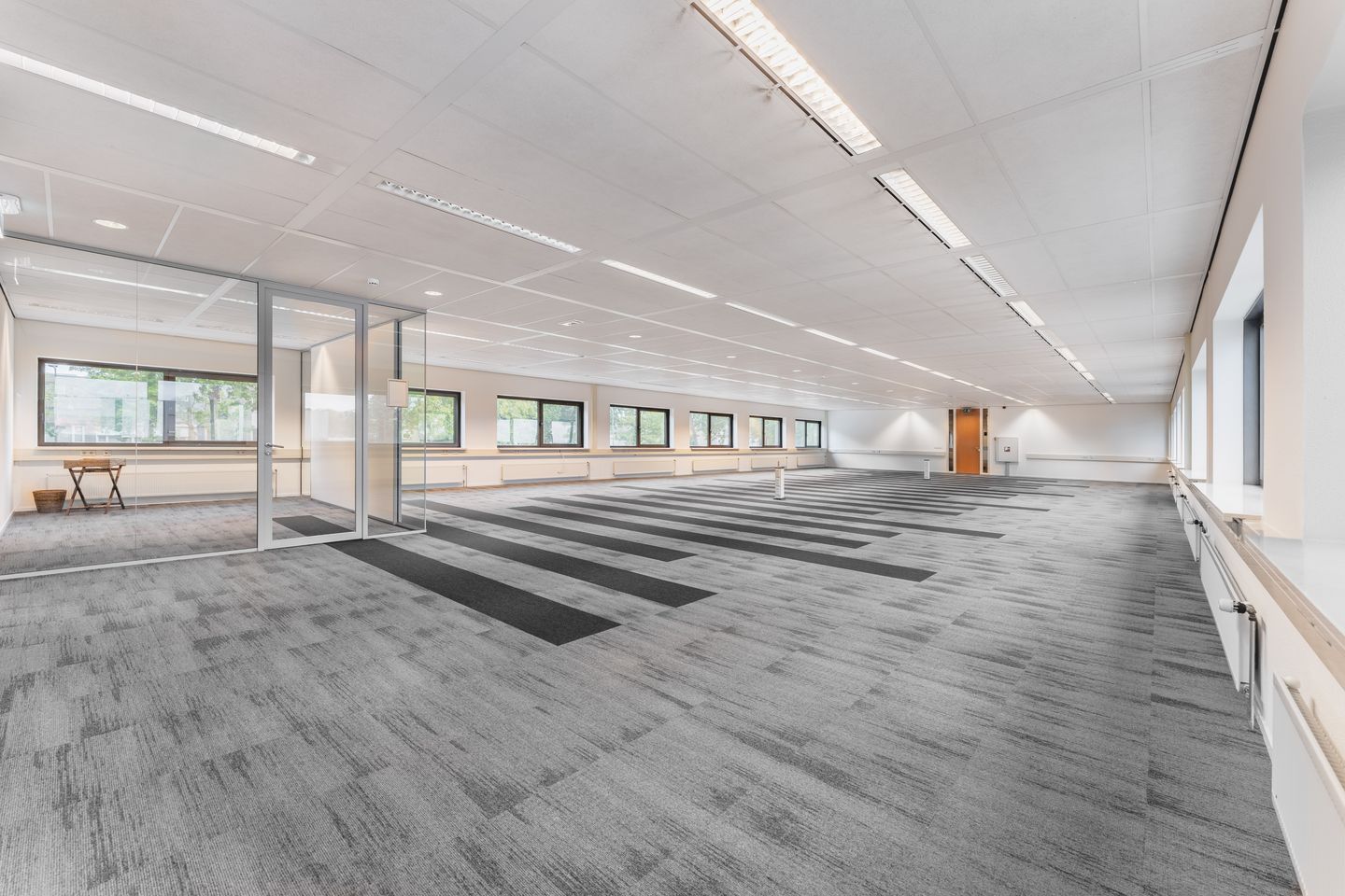 View photo 3 of Larenweg 74