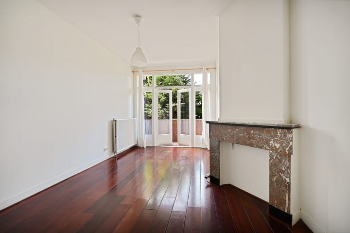 Foto 13 van van Gaesbekestraat 63