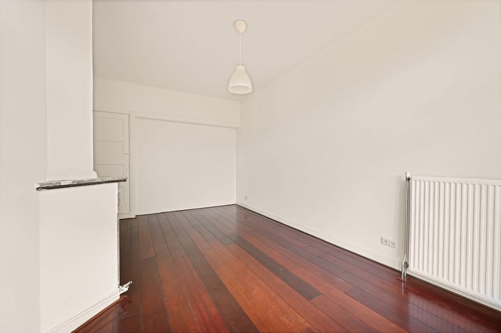 Foto 15 van van Gaesbekestraat 63