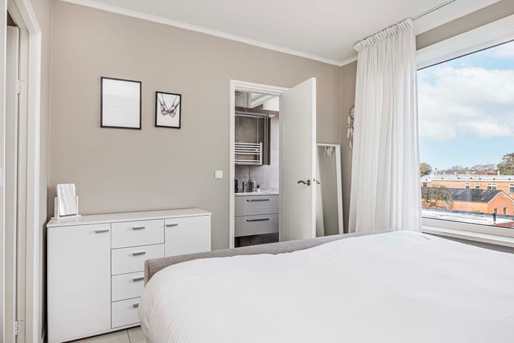 Photo 17 of Espoortstraat 251