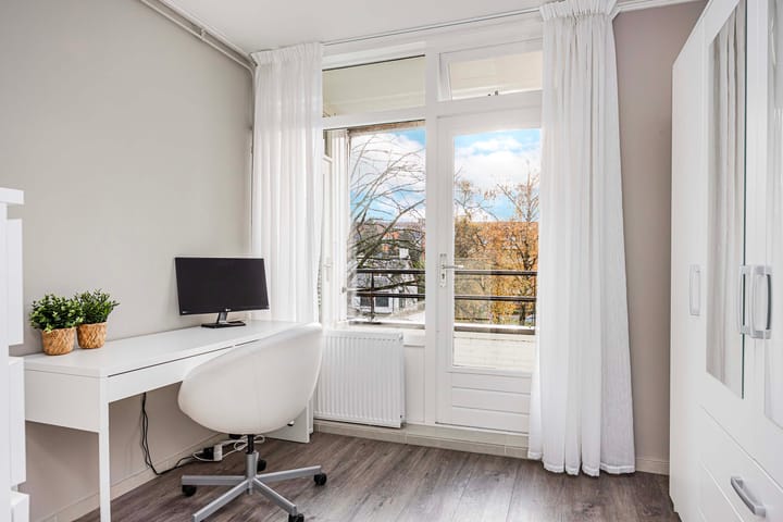 Photo 18 of Espoortstraat 251