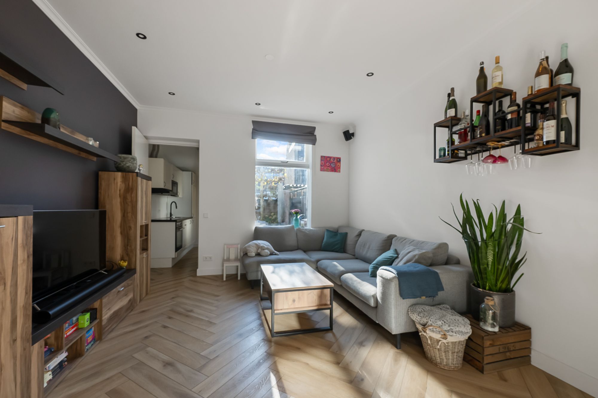 Photo 9 of J.W.C. Bloemstraat 6