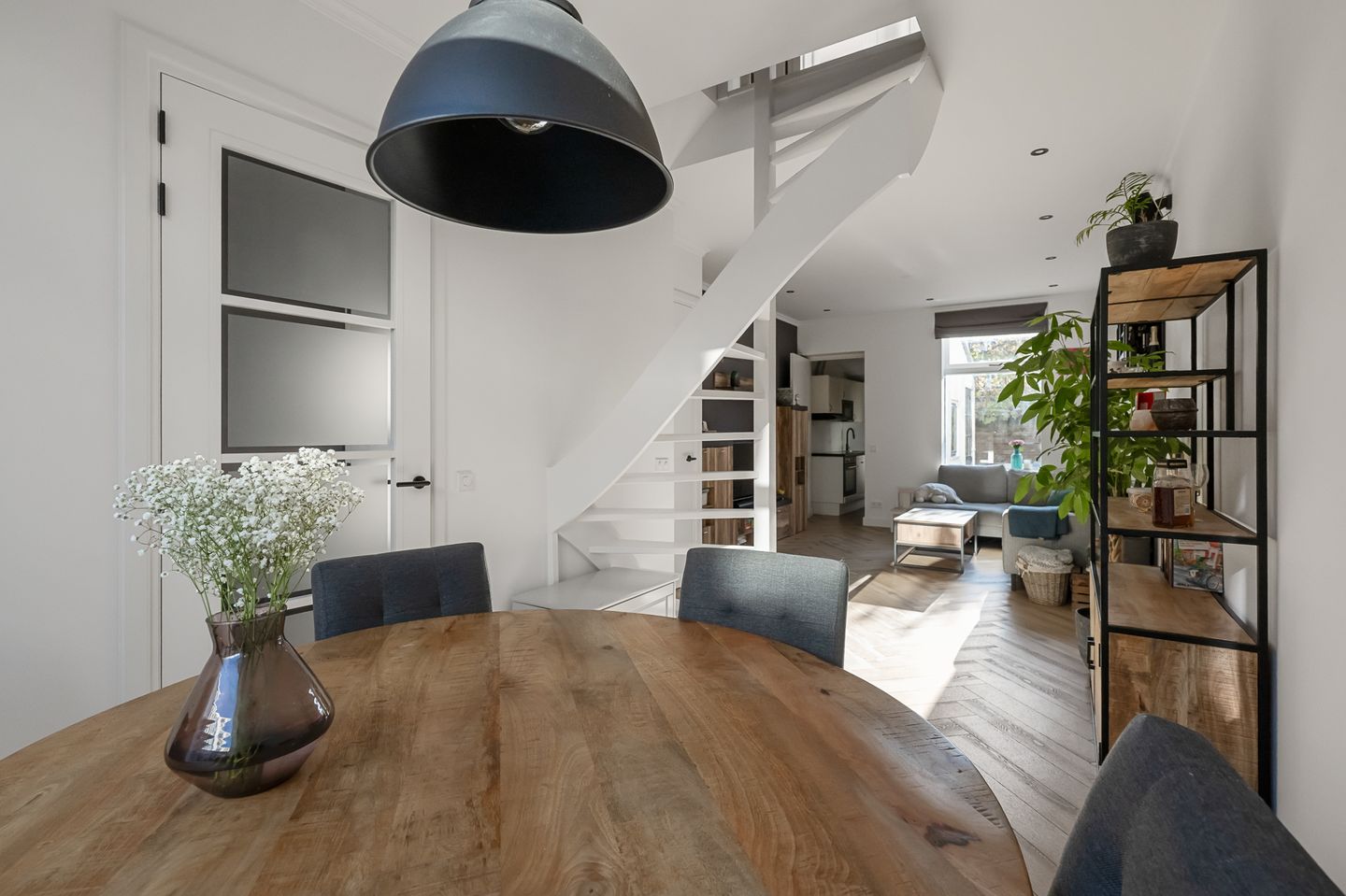 Photo 10 of J.W.C. Bloemstraat 6