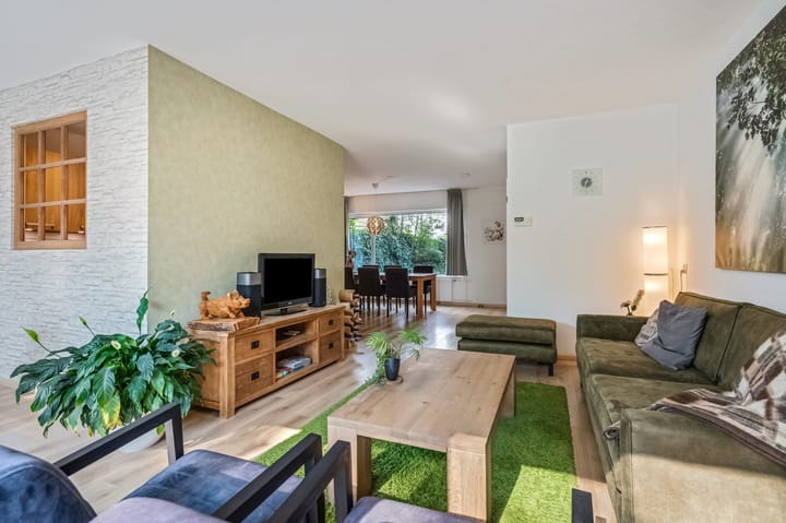 Foto 4 van Koolzaadland 23