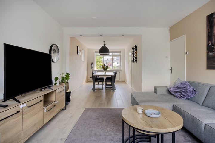 Photo 8 of Van Houtenlaan 98