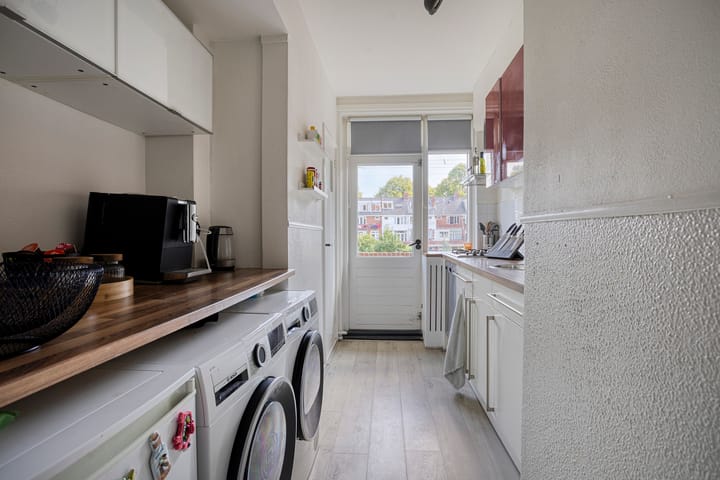 Photo 14 of Van Houtenlaan 98