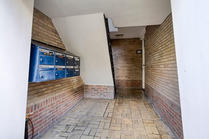 Photo 32 of Van Houtenlaan 98