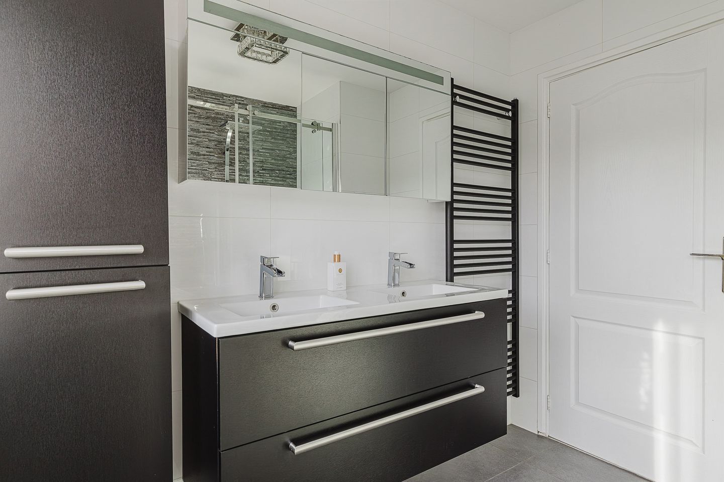 Foto 19 van Van Goghlaan 72