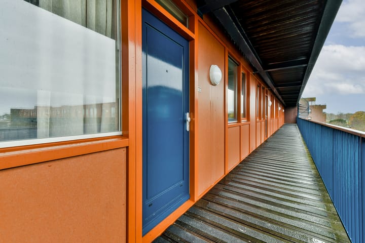 Photo 2 of Burgemeester van Stamplein 68