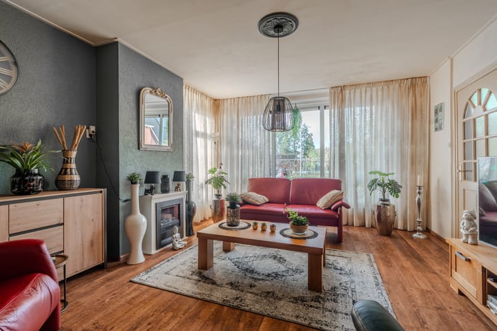 Photo 4 of Wilhelminastraat 111