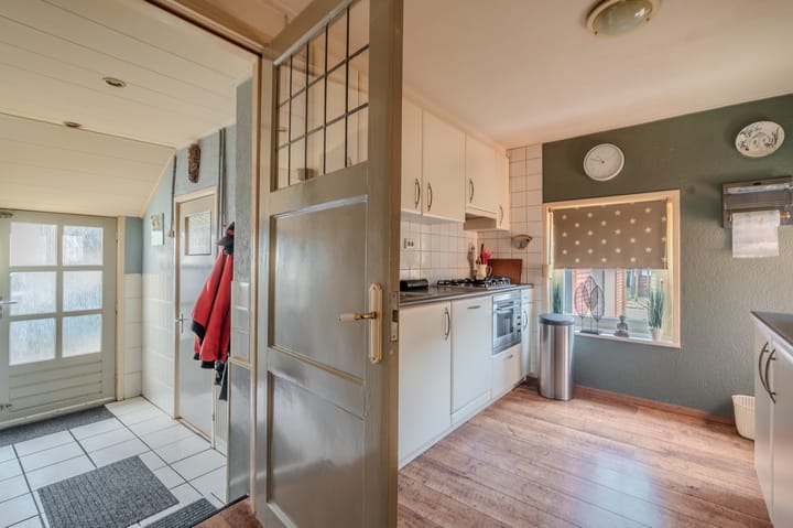 Photo 8 of Wilhelminastraat 111