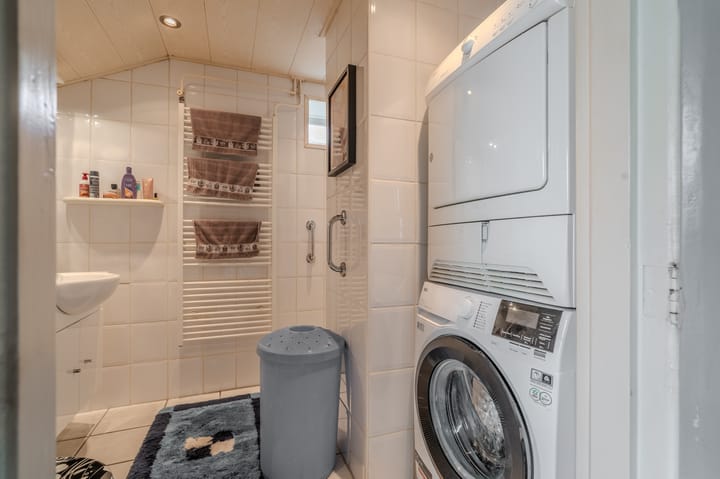 Photo 12 of Wilhelminastraat 111