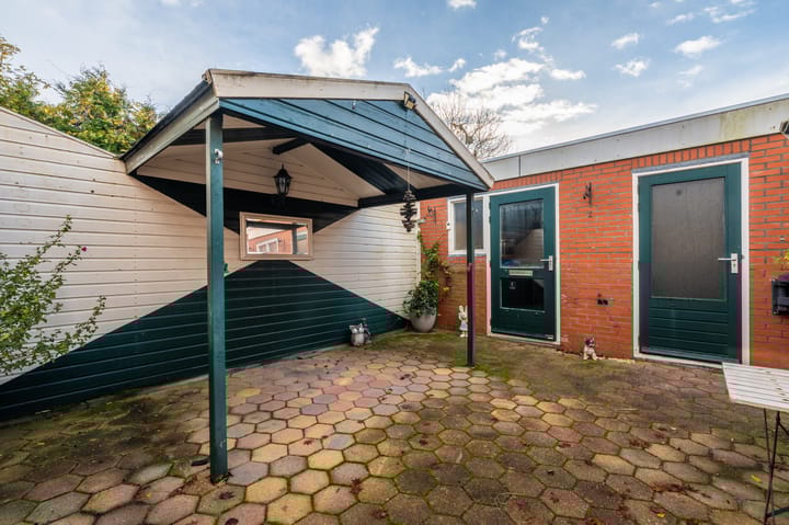 Photo 19 of Wilhelminastraat 111