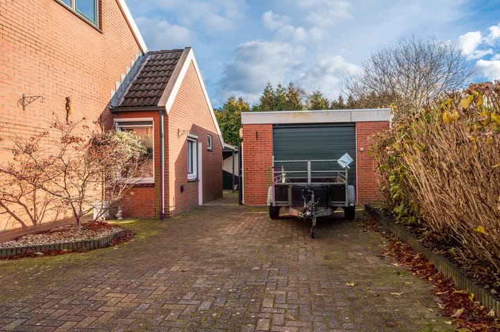 Photo 23 of Wilhelminastraat 111