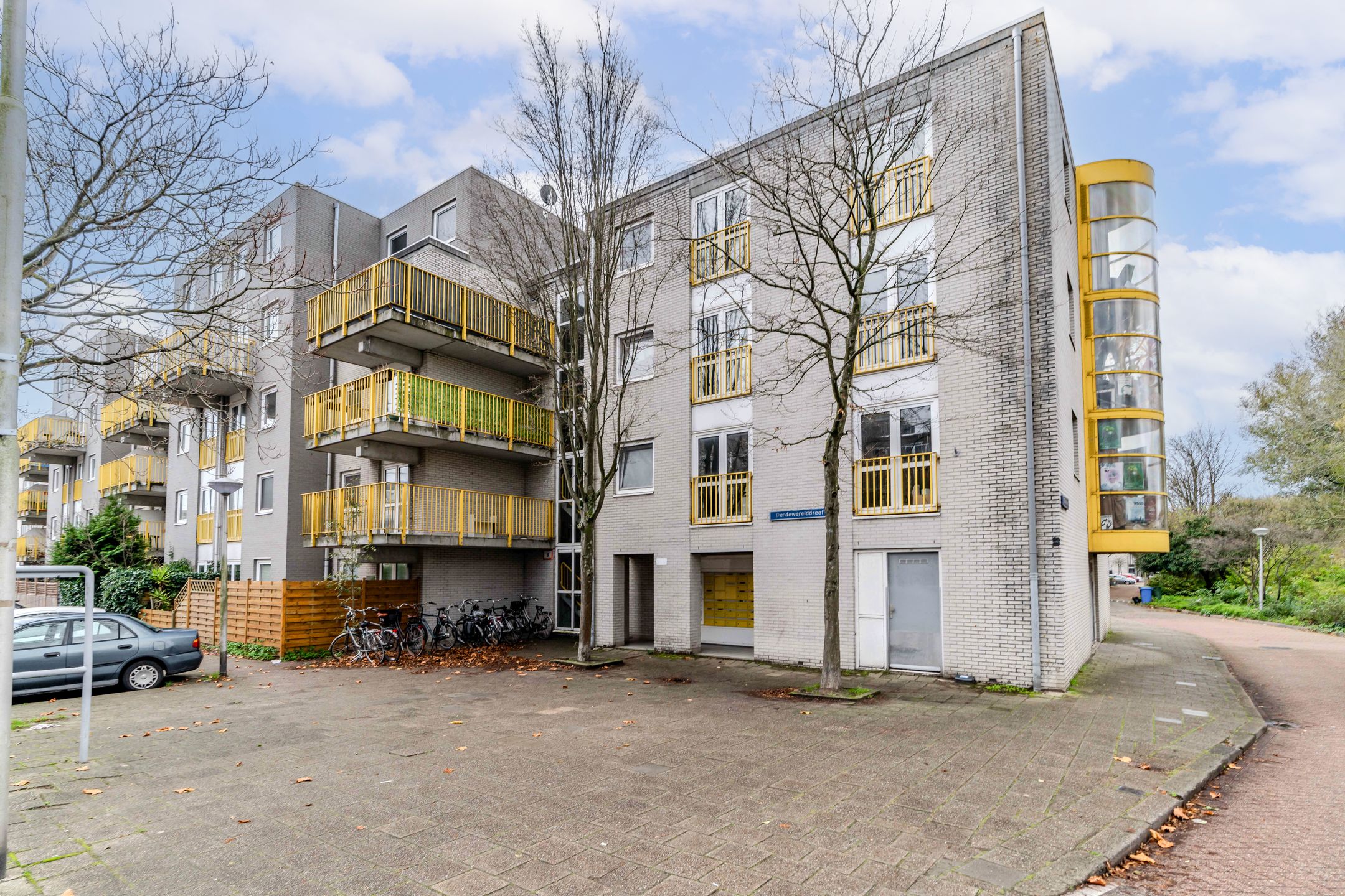 Derde Werelddreef 102 