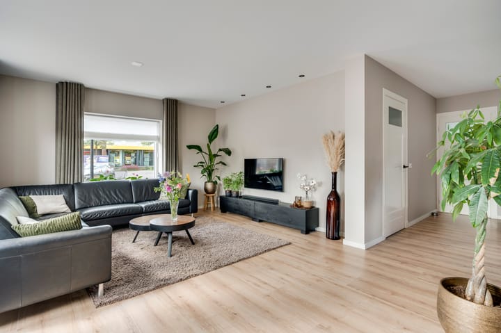 Foto 9 van Kerkplein 3