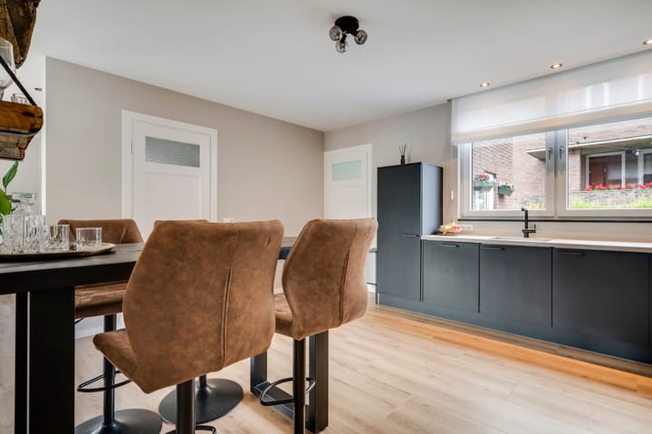 Foto 15 van Kerkplein 3