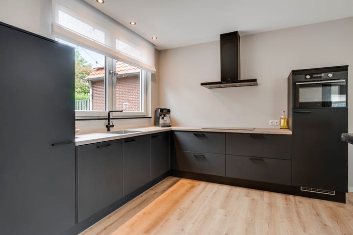 Foto 16 van Kerkplein 3