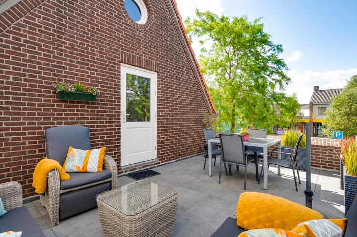 Foto 31 van Kerkplein 3