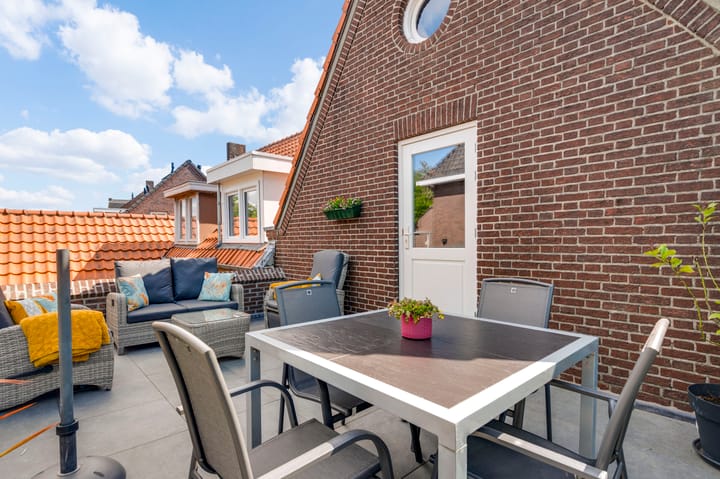 Foto 32 van Kerkplein 3