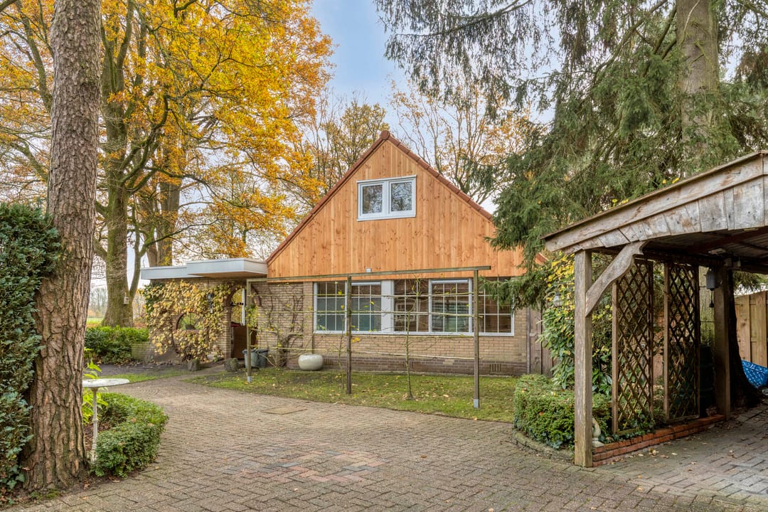 Photo 8 of Vijverweg 1