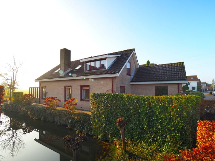 Photo 3 of Waterlelie 1