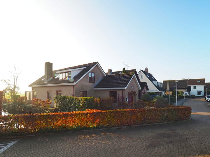 Photo 4 of Waterlelie 1