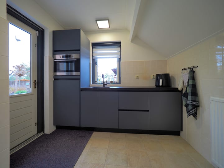 Photo 22 of Waterlelie 1