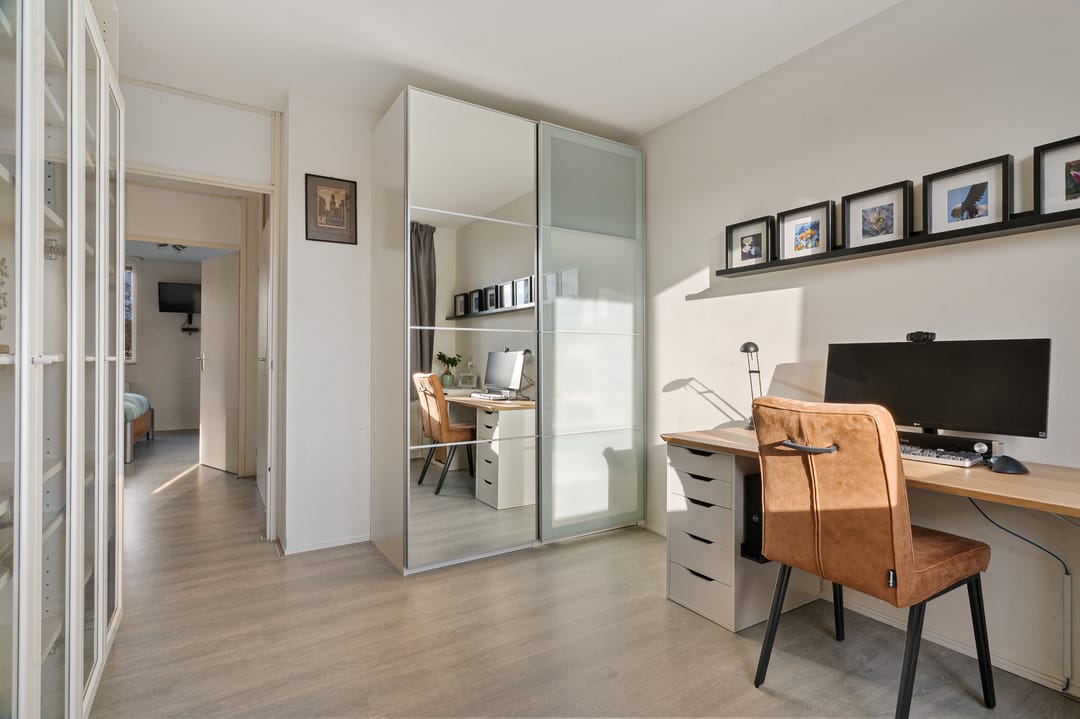 Photo 23 of Distelvlinderberm 98