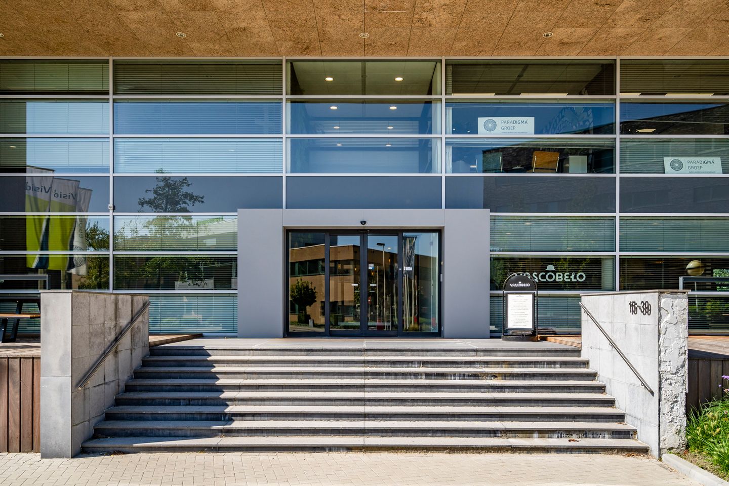 Bekijk foto 3 van Dr Holtroplaan 15-39