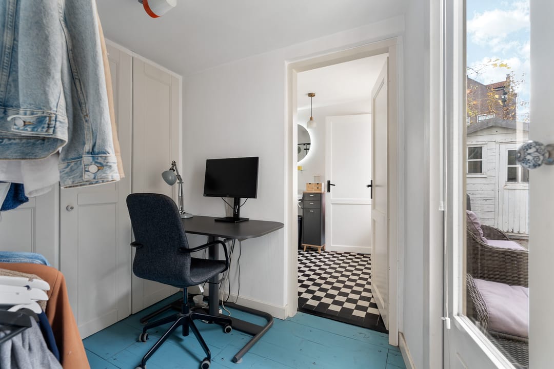 Photo 13 of Newtonstraat 276