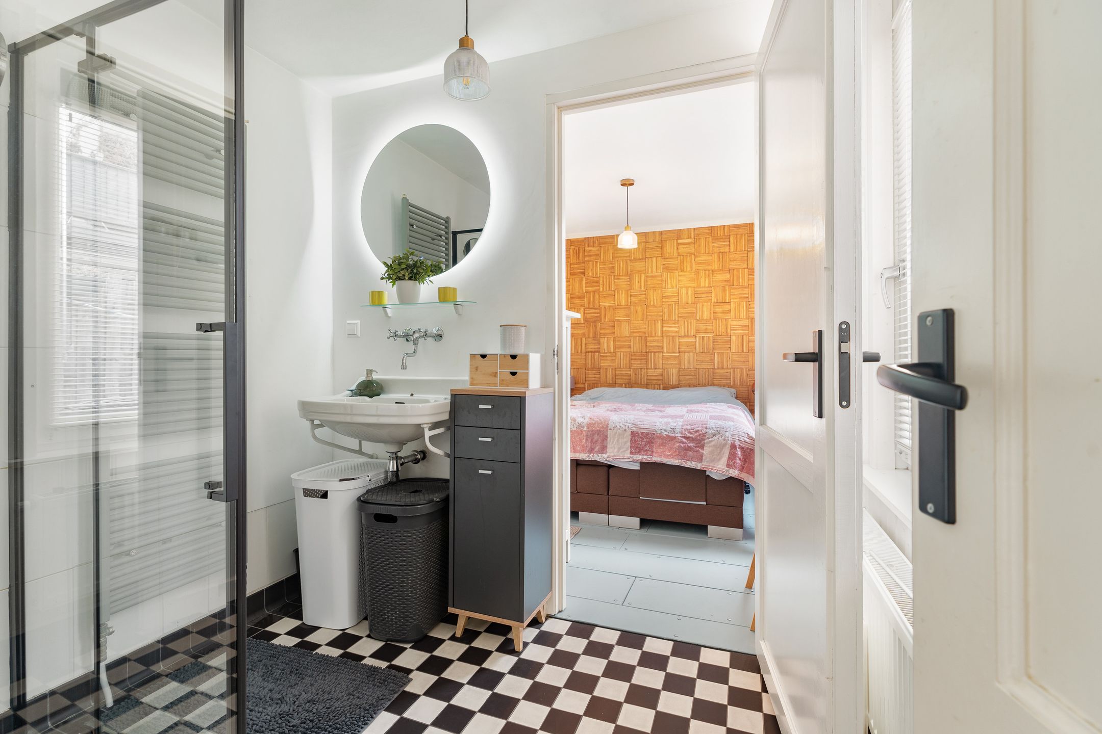 Photo 15 of Newtonstraat 276