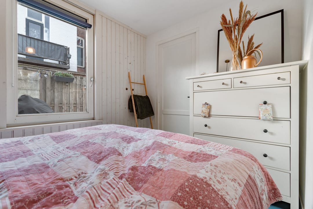 Photo 17 of Newtonstraat 276