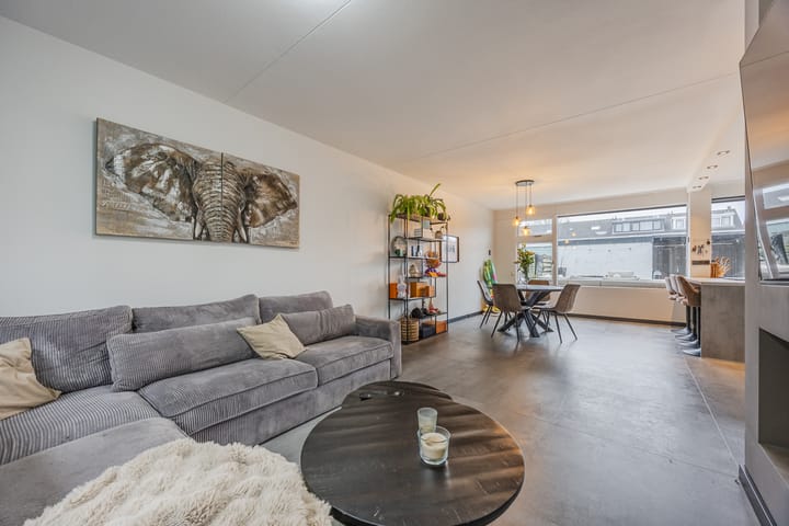 Foto 3 van Heilige Stoel 5931