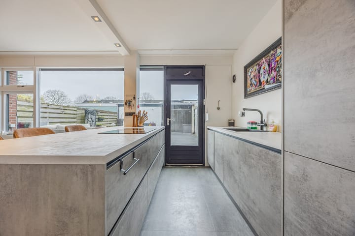 Foto 10 van Heilige Stoel 5931