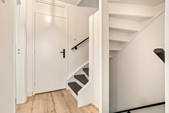 Photo 36 of Fahrenheitstraat 62