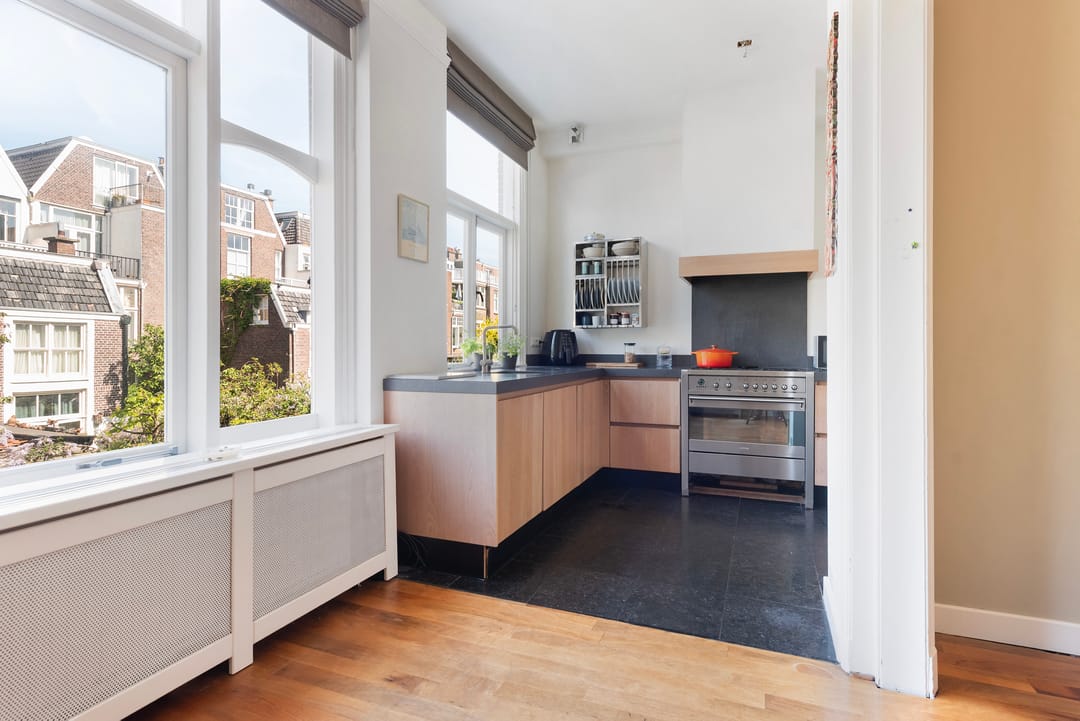 Photo 13 of Van Loostraat 21