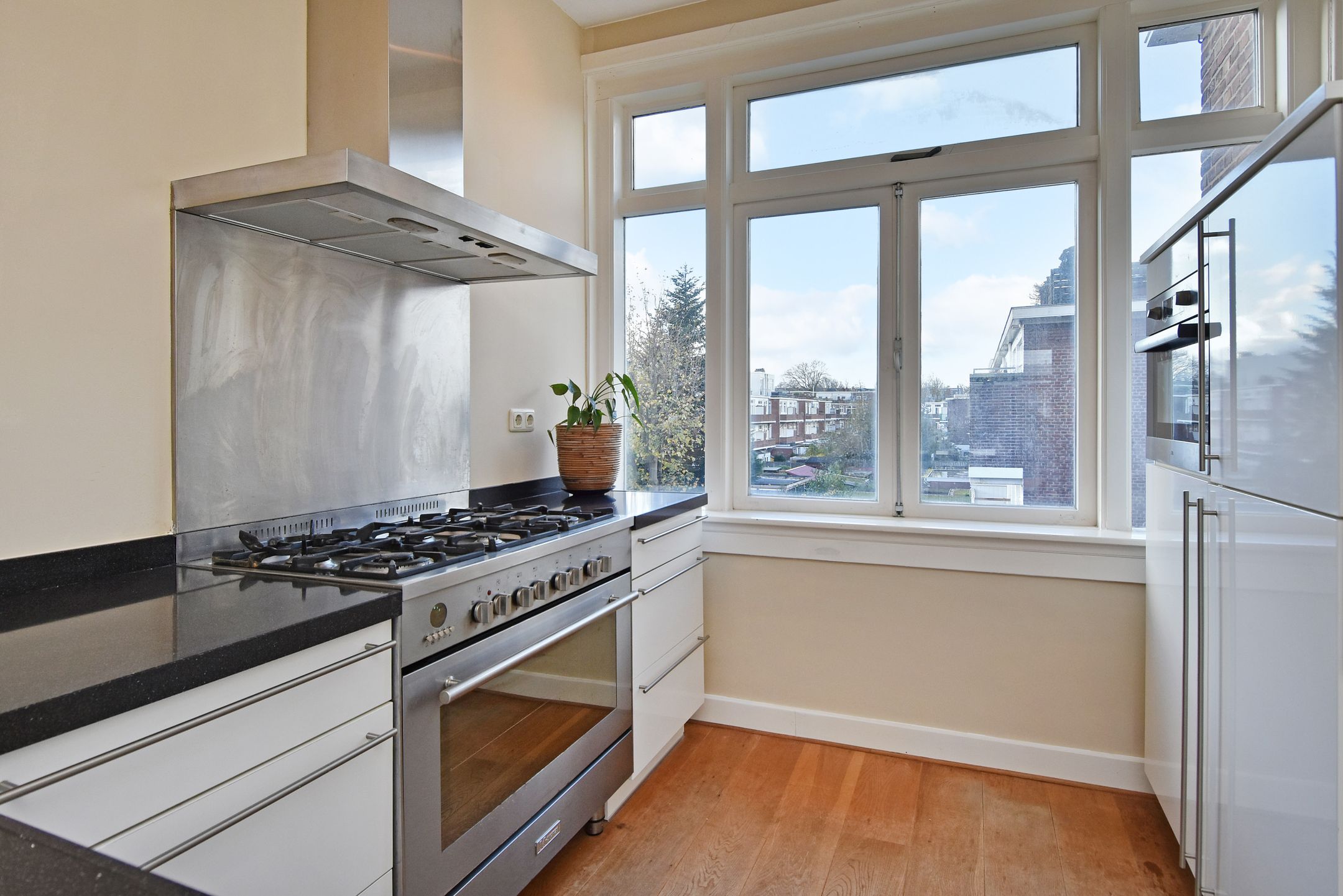 Foto 21 van Abrikozenstraat 150