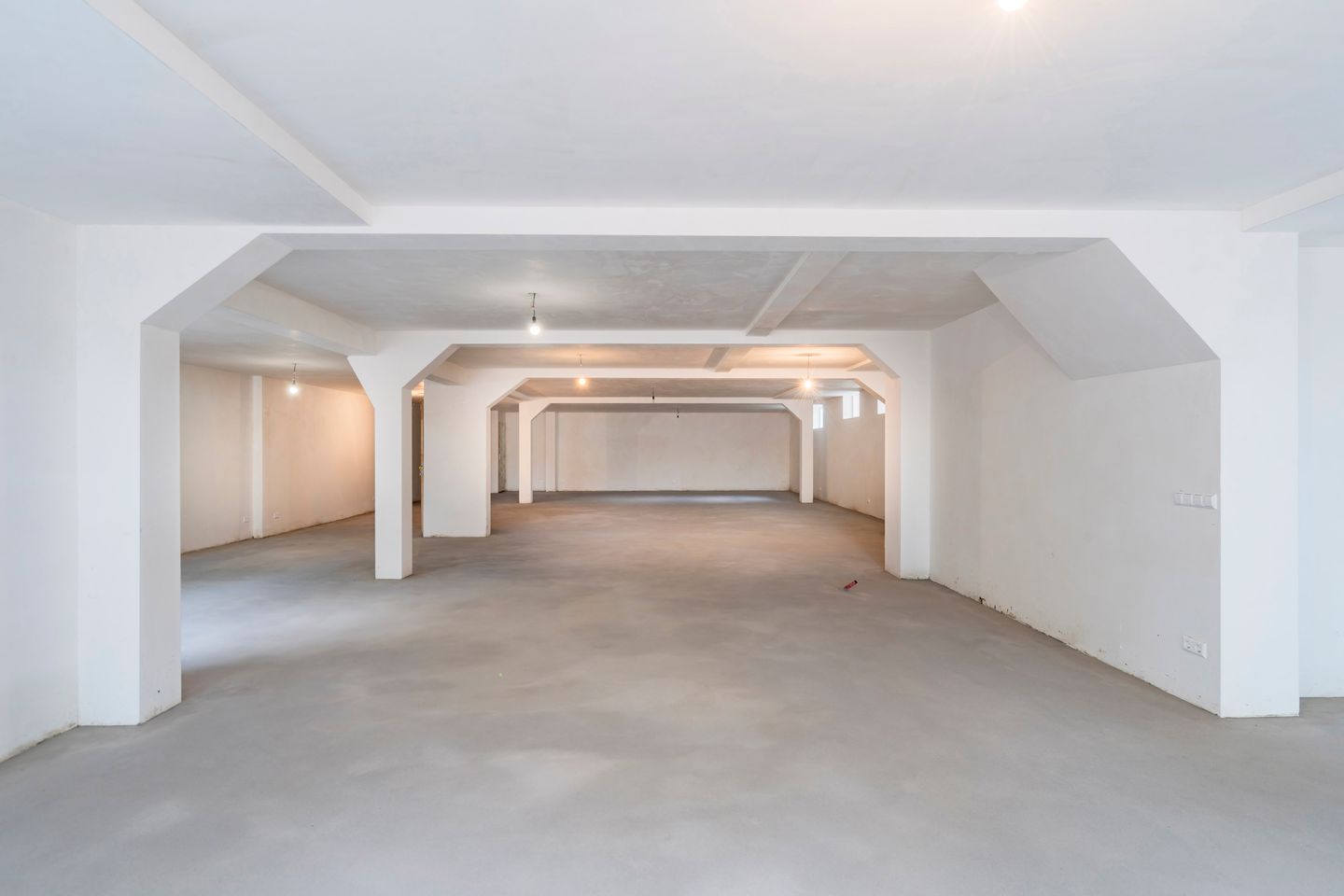 View photo 5 of Zevenend 2-f