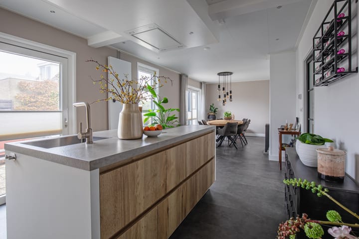 Foto 15 van De Wittstraat 4