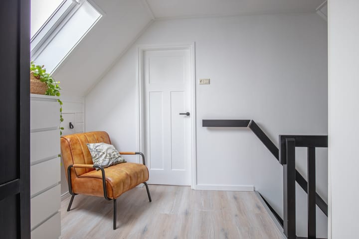 Foto 35 van De Wittstraat 4